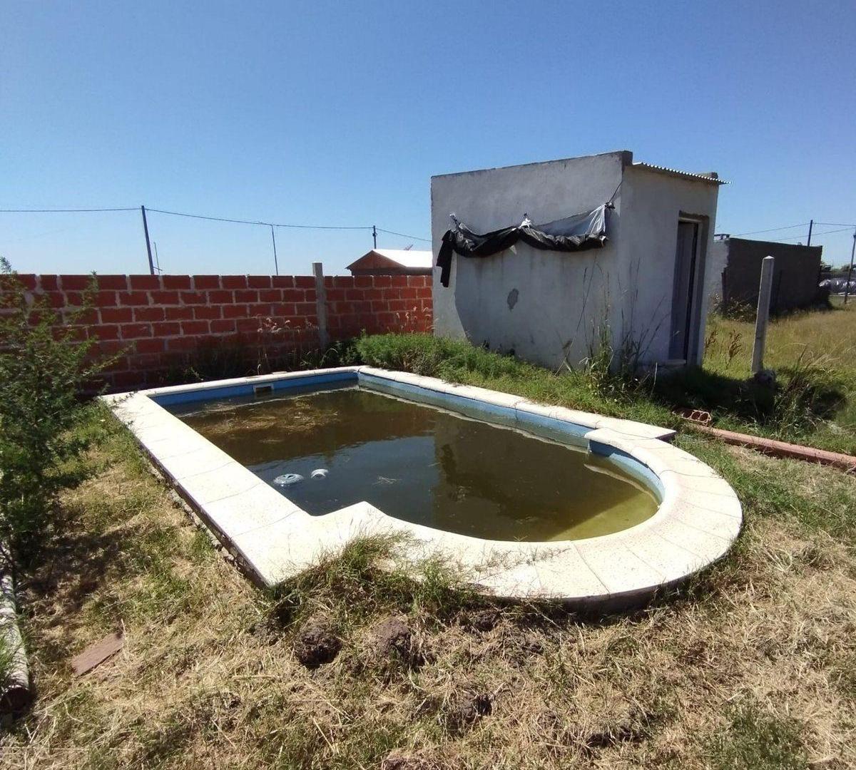 Foto de Terreno con pileta y cuarto de guardado, imagen 4
