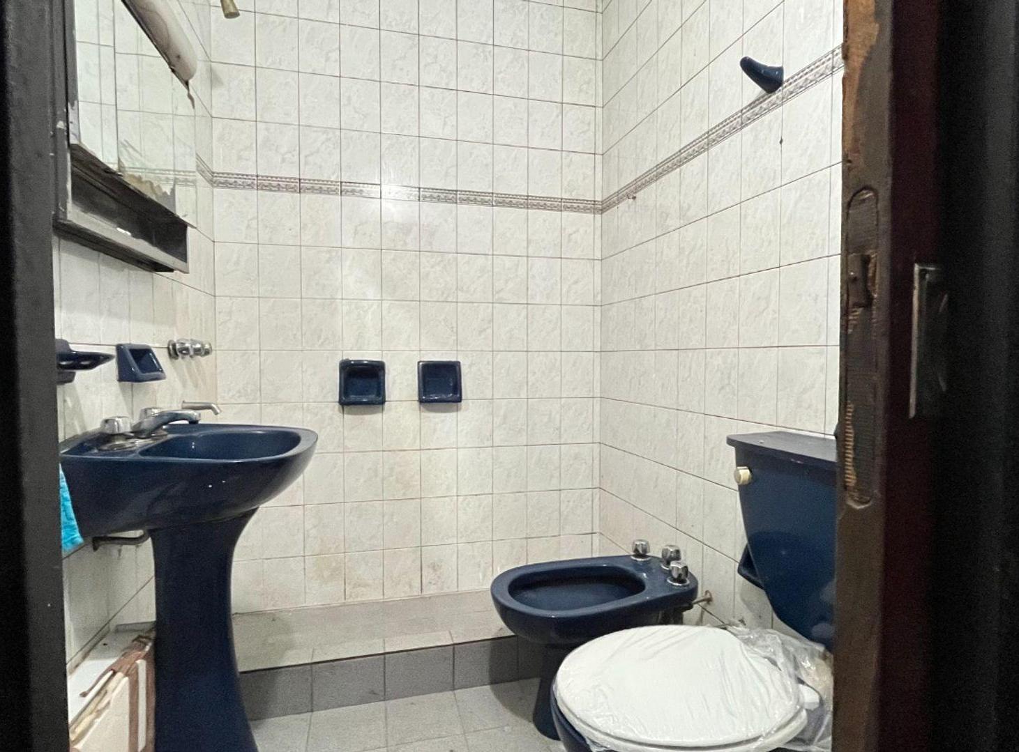 Foto de CASA 3 DORMITORIO / COCHERA, PATIOS Y PARRILLERO, imagen 4