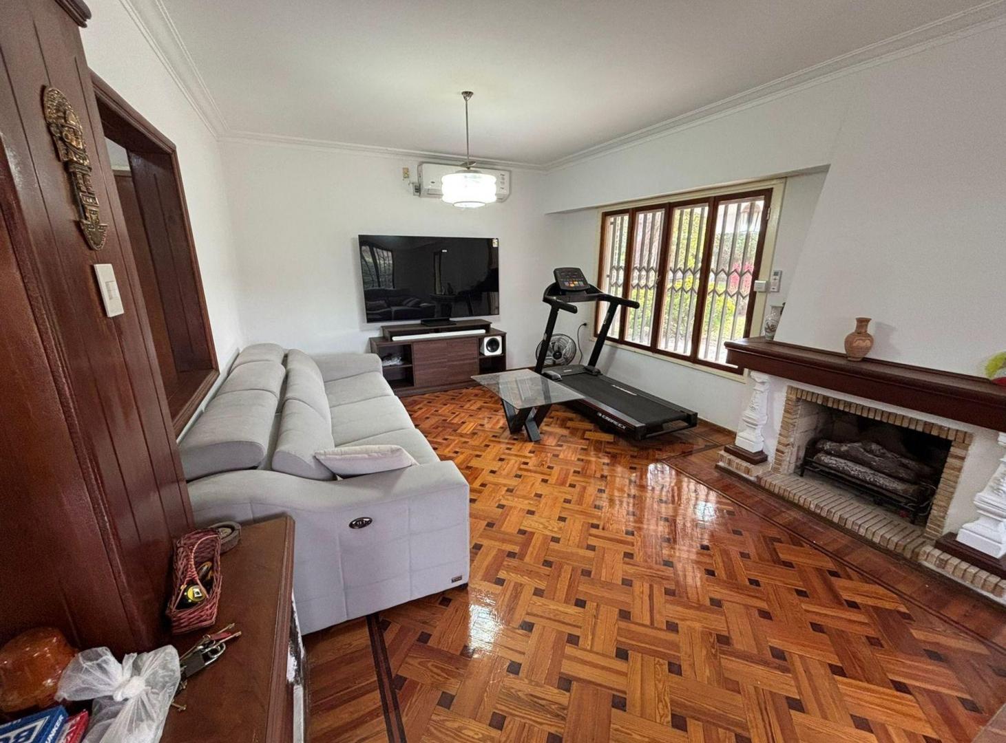 Foto de VENTA CASA DE ESTILO 2.762 M2 DE TERRENO EN FUNES, imagen 5