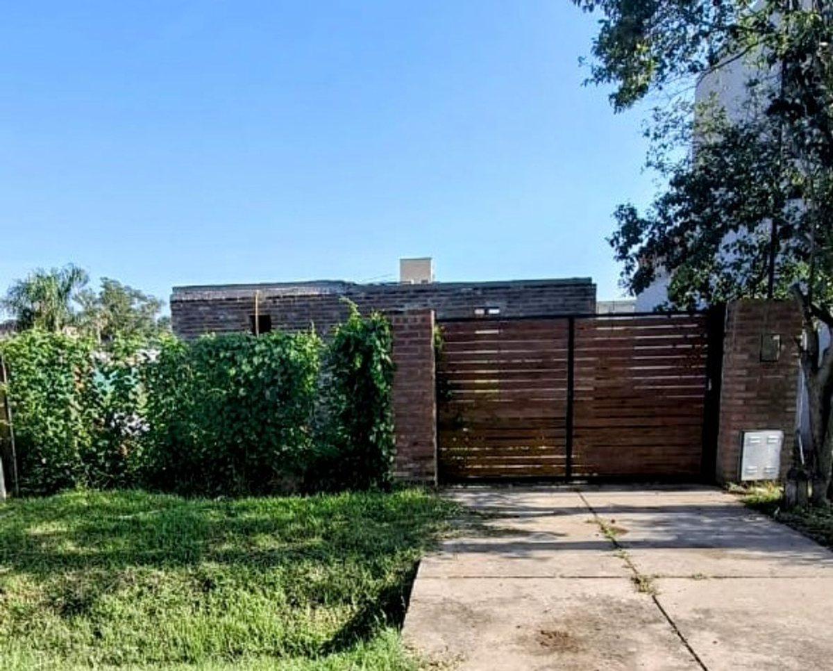Foto de VENTA TERRENO CON CASA A TERMINAR EN ALVEAR, imagen 1