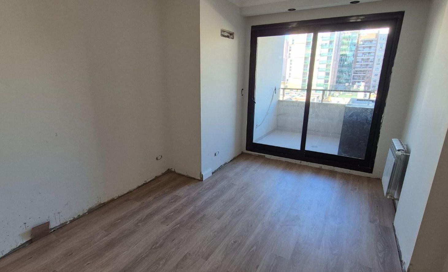 Foto de En Venta Dos Dormitorios con Cochera, imagen 3