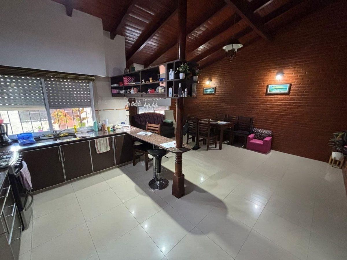 Foto de VENTA CASA 3 DORMITORIOS, PILETA LOS SOLARES FUNES, imagen 5