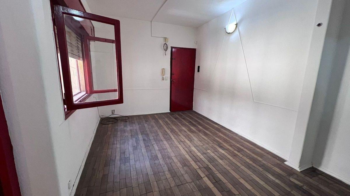 Foto de Venta Depto de 1 Dorm Santiago y 27 de Febrero, imagen 2