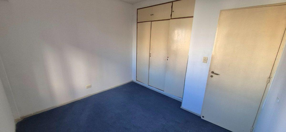 Foto de En Venta Dos Dormitorios c/Cochera Av Pellegrini, imagen 5