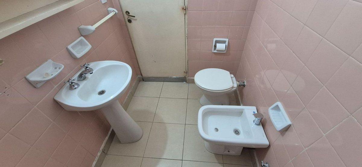 Foto de En Venta Dos Dormitorios c/Cochera Av Pellegrini, imagen 1