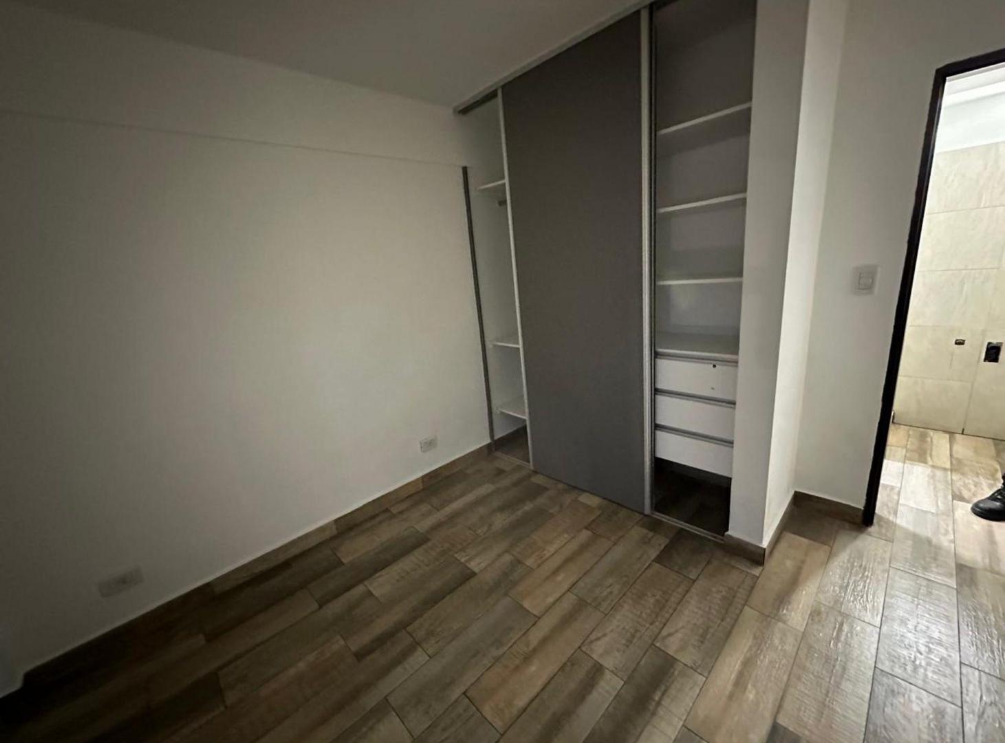 Foto de Departamento al frente un dormitorio con balcon, imagen 3