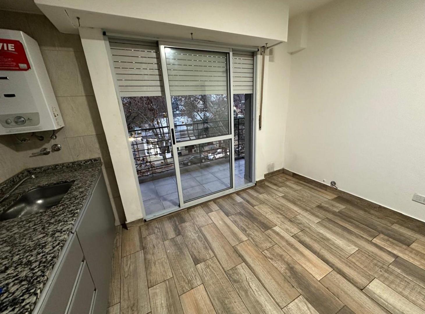 Foto de Departamento al frente un dormitorio con balcon, imagen 5