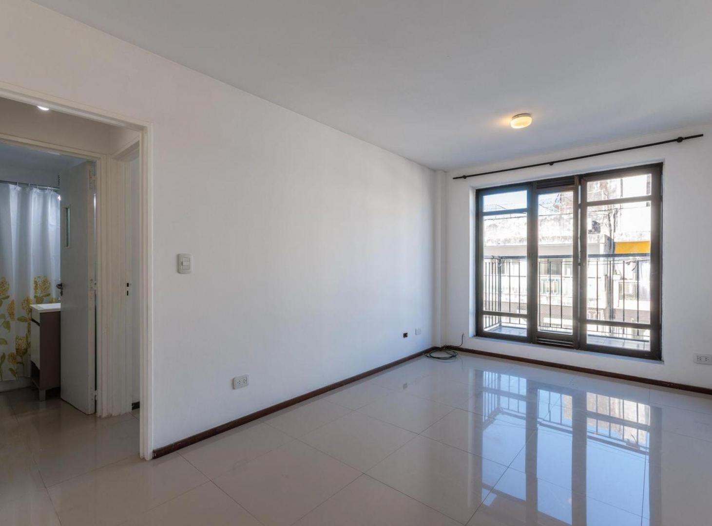 Foto de Venta departamento 1 dormitorio con balcón, imagen 1