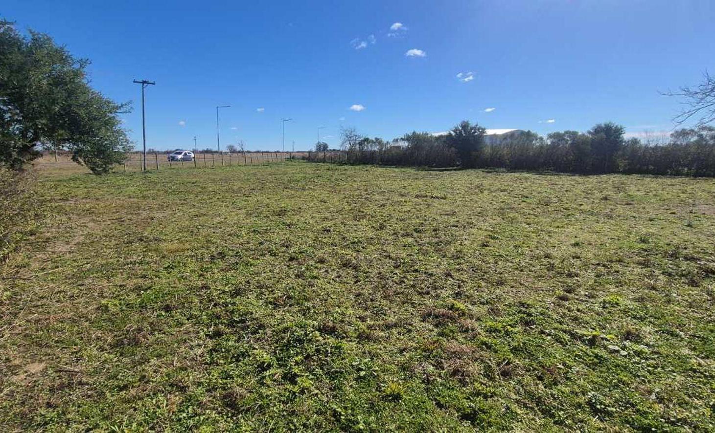 Foto de En Venta Terreno sobre Ruta Nacional 11. Oliveros, imagen 2