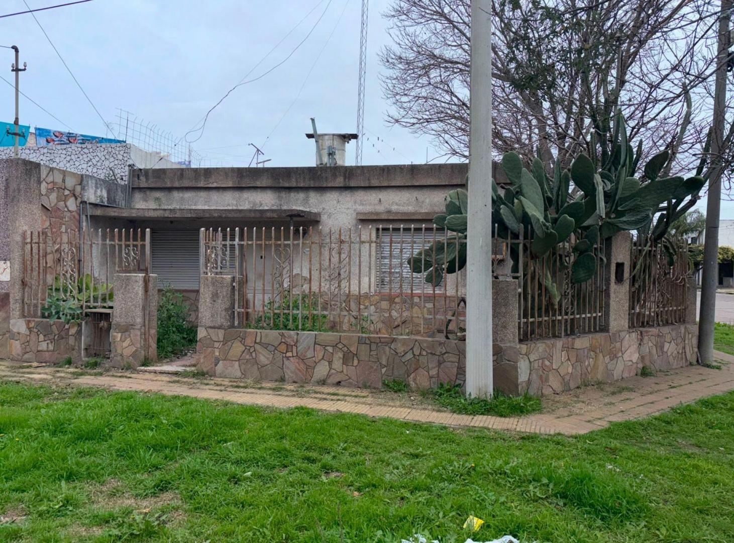 Foto de VENTA CASA A RECICLAR EN VILLA CONSTITUCIÓN, imagen 1