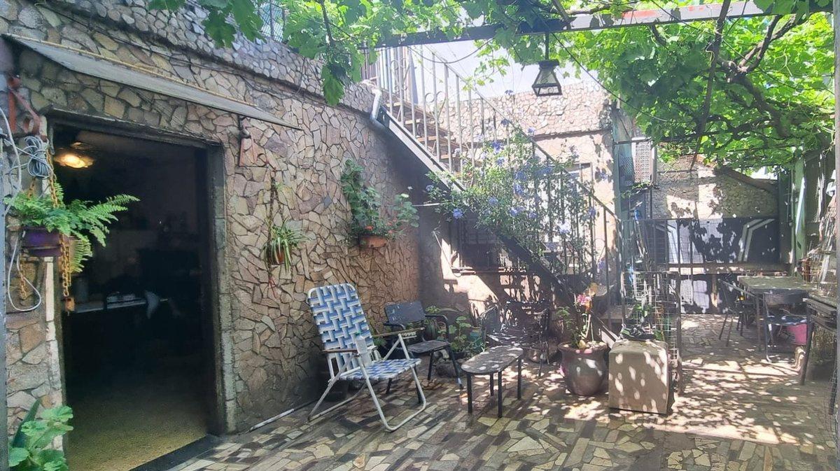 Foto de VENTA CASA 2 FAMILIAS + GALPON AL FRENTE, imagen 1
