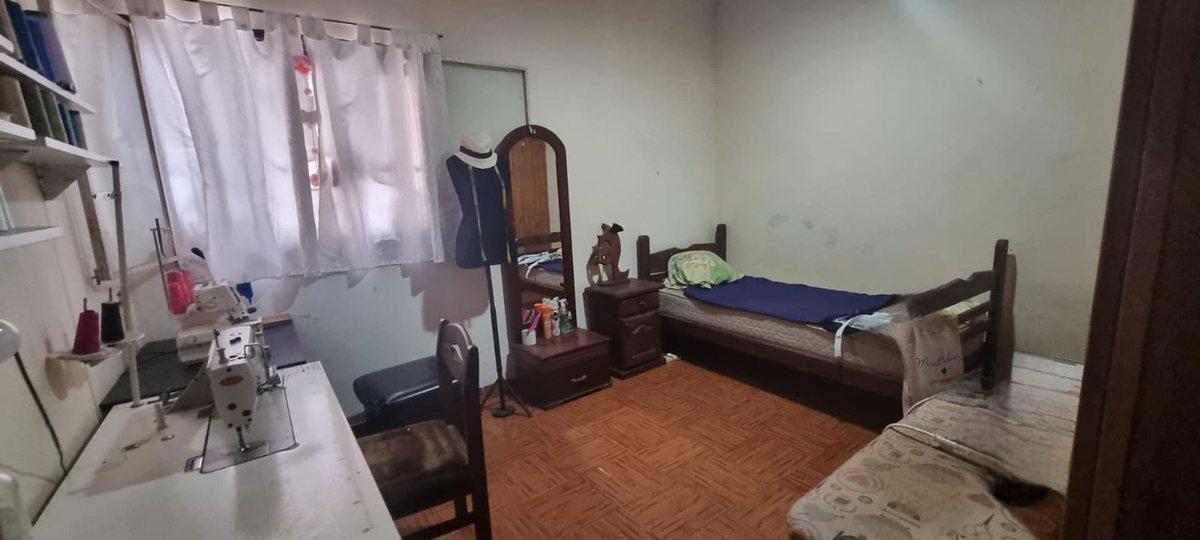Foto de VENTA CASA 2 FAMILIAS + GALPON AL FRENTE, imagen 3