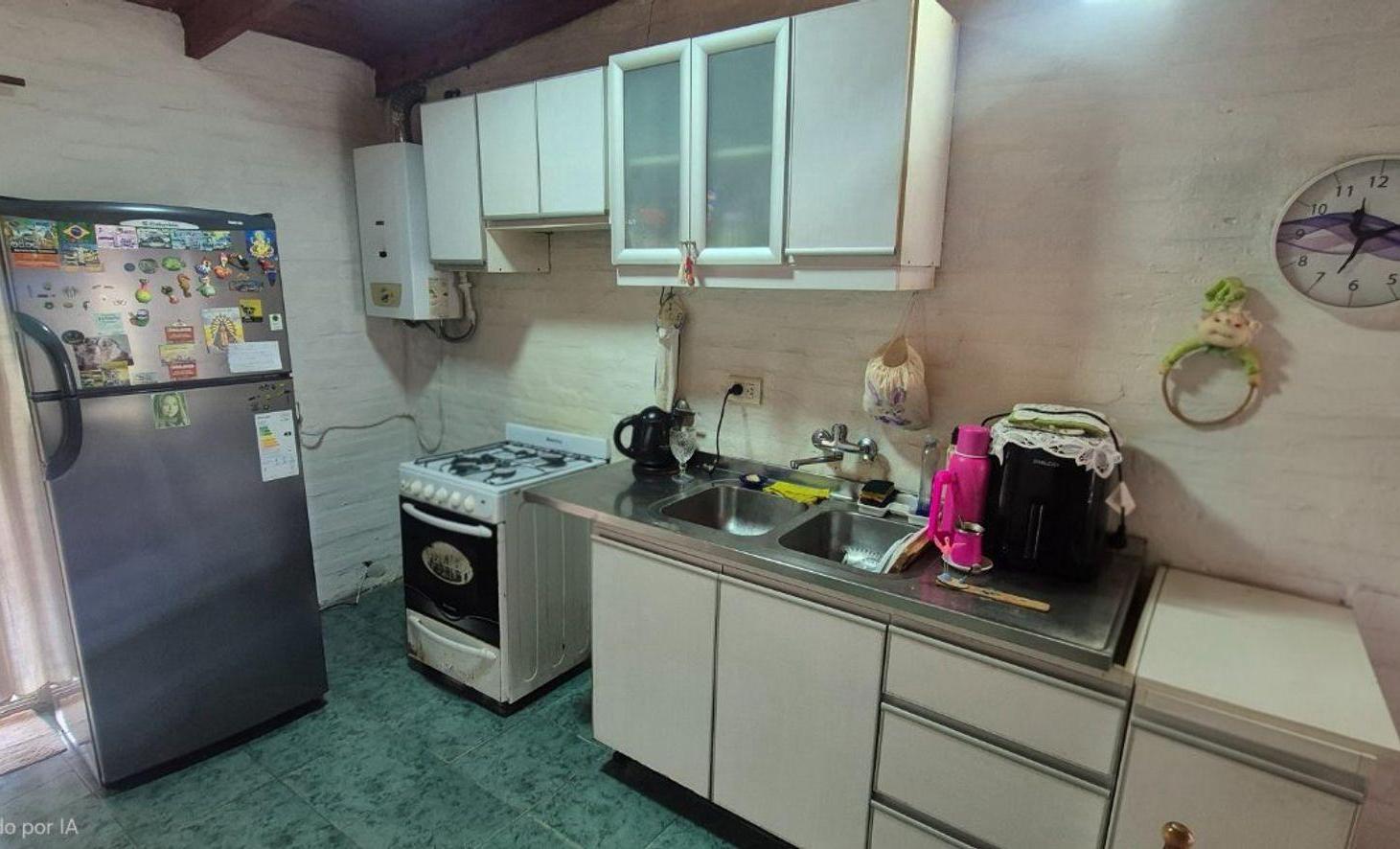 Foto de En Venta Casa de 2 dormitorios. Funes, imagen 3