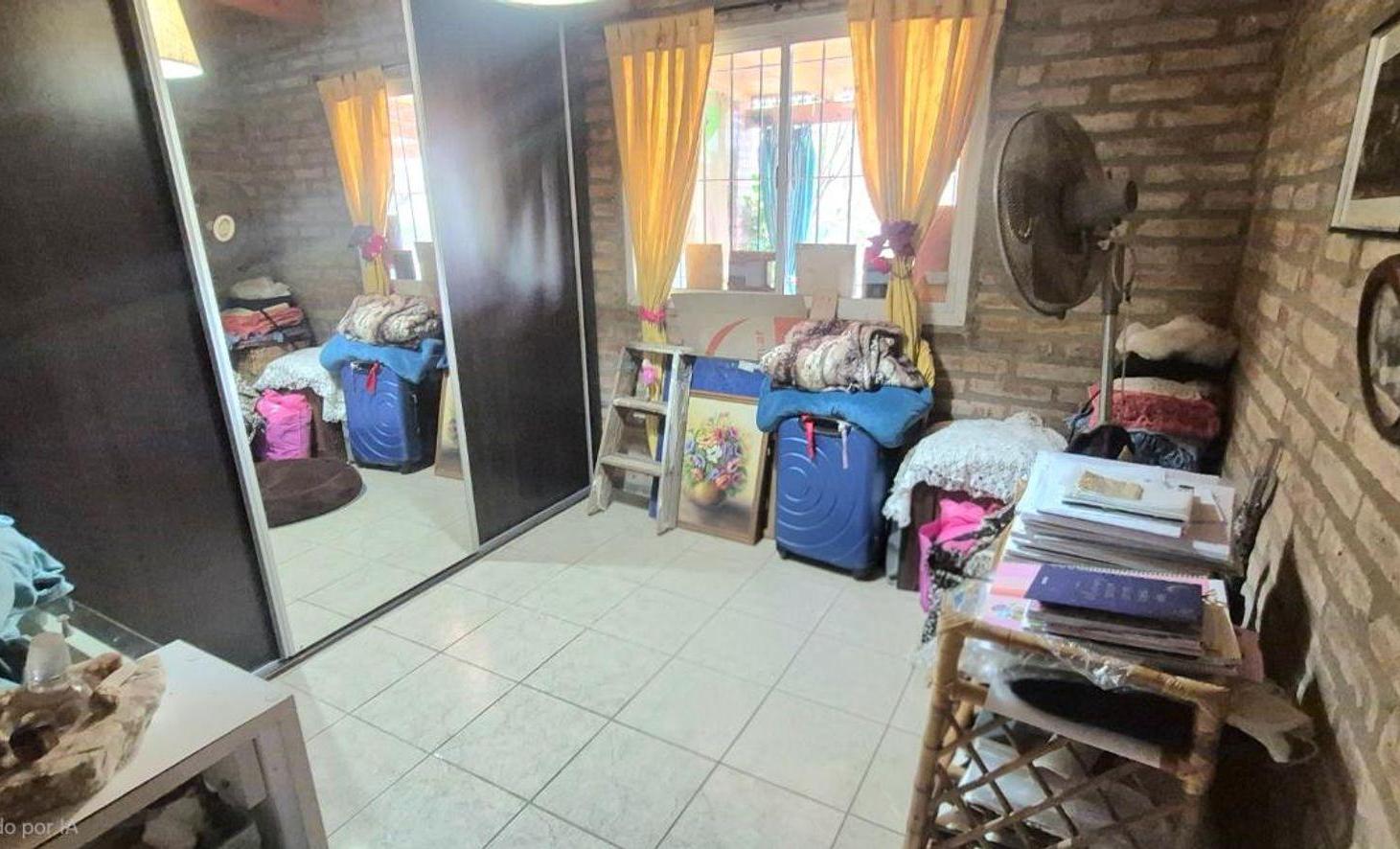 Foto de En Venta Casa de 2 dormitorios. Funes, imagen 4
