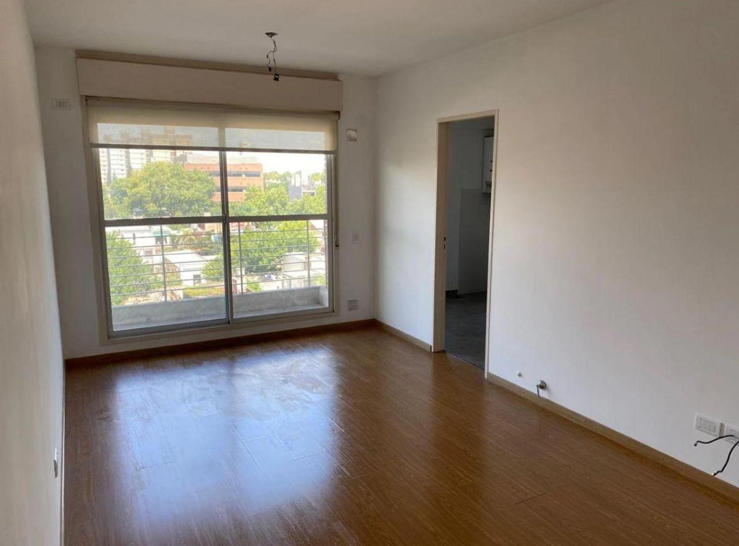 Foto de VENTA DEPARTAMENTO 2 DORMITORIOS BALCON AL FRENTE, imagen 4