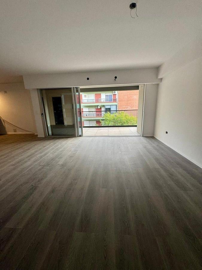 Foto de Alquiler 3 DORMITORIOS - PISO EXCLUSIVO- PICHINCHA, imagen 3