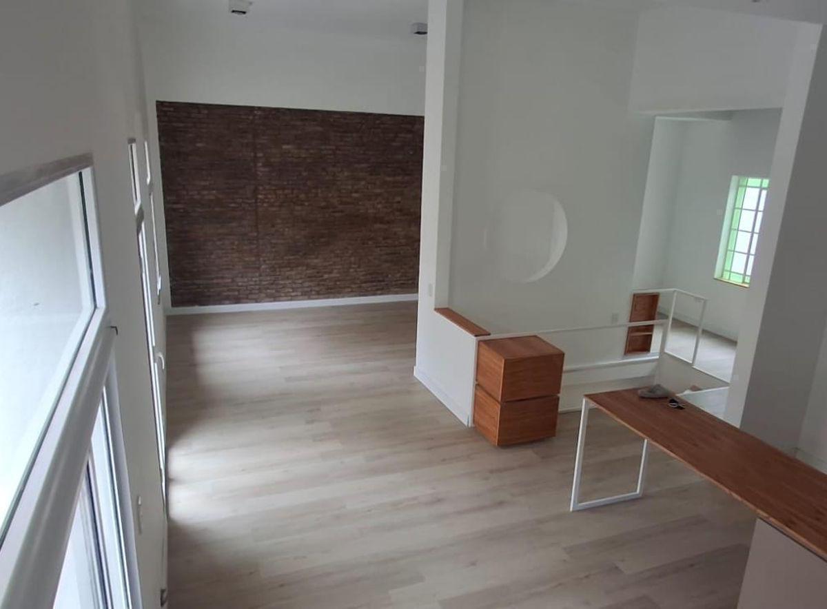 Foto de Venta casa planta alta Montevideo y Sarmiento, imagen 1