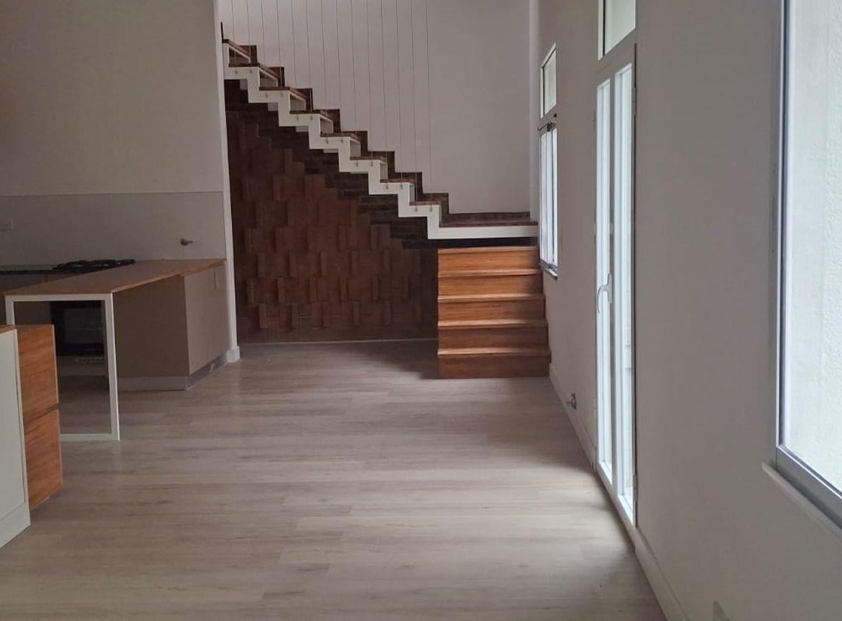 Foto de Venta casa planta alta Montevideo y Sarmiento, imagen 2