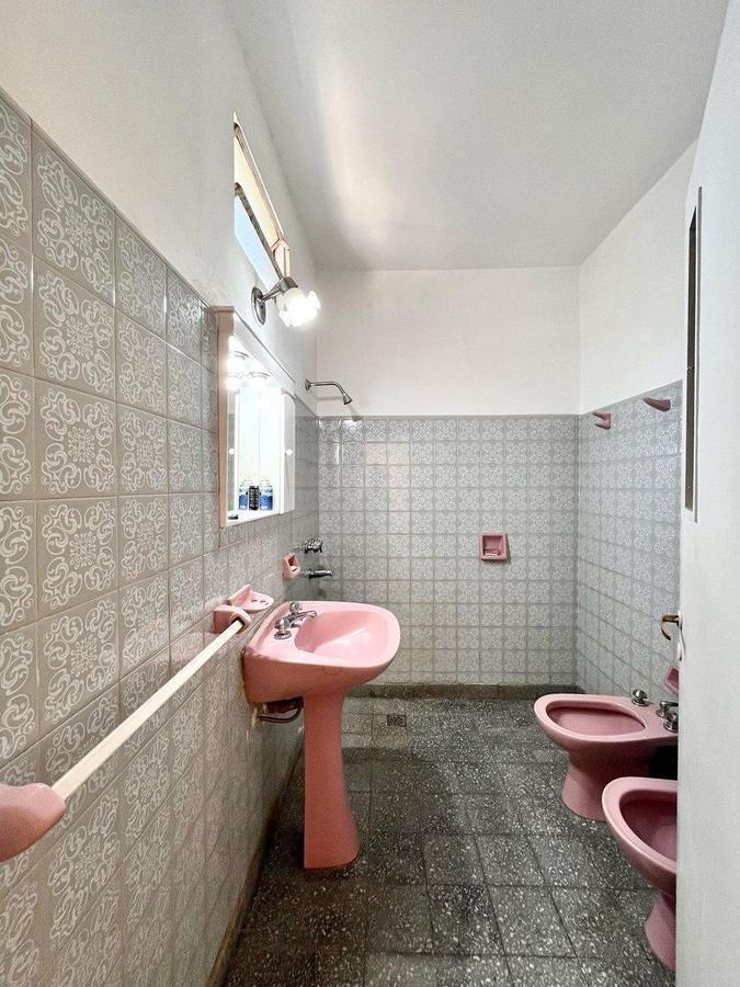 Foto de VENTA CASA 3 DORMITORIOS CON COCHERA Y PATIO, imagen 4