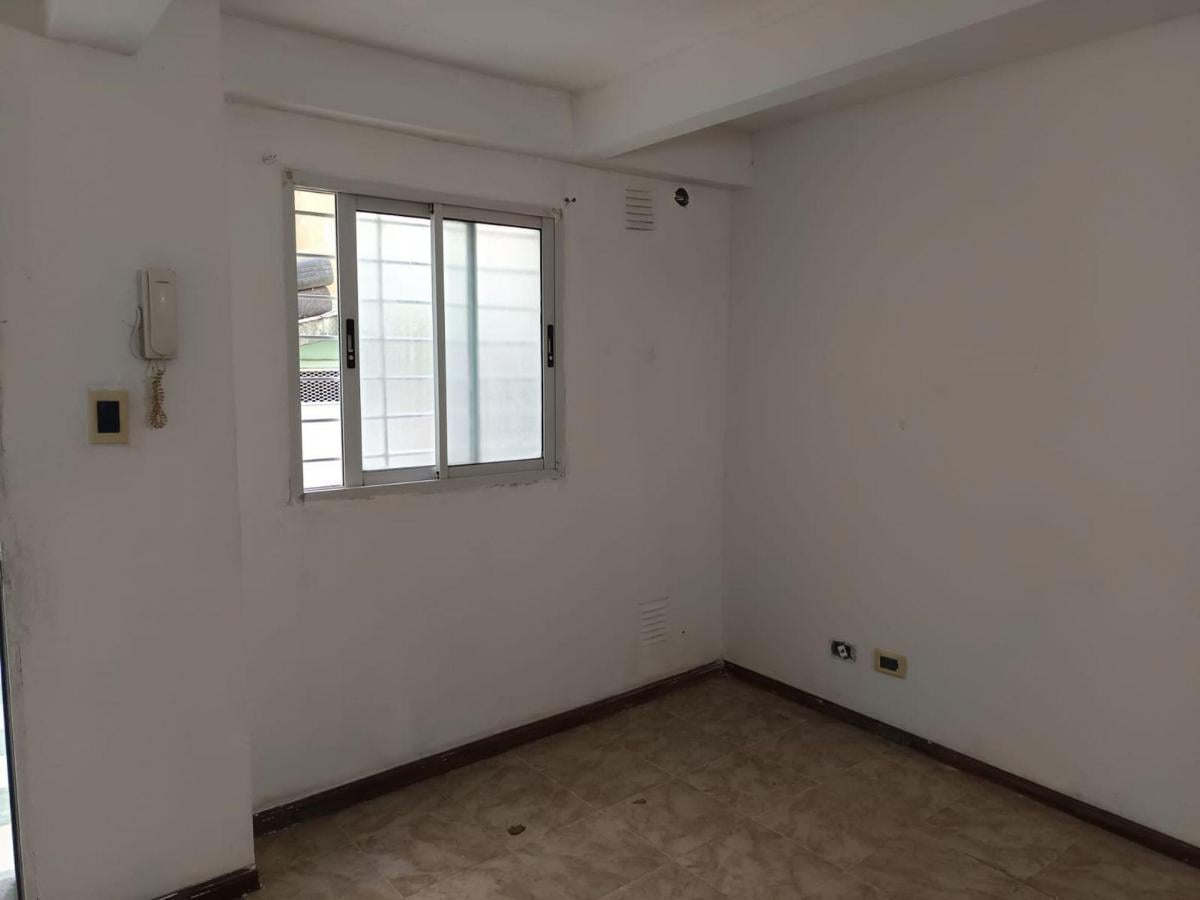 Foto de VENTA DEPTO.1 DORMITORIO CON PATIO ECHESORTU, imagen 3