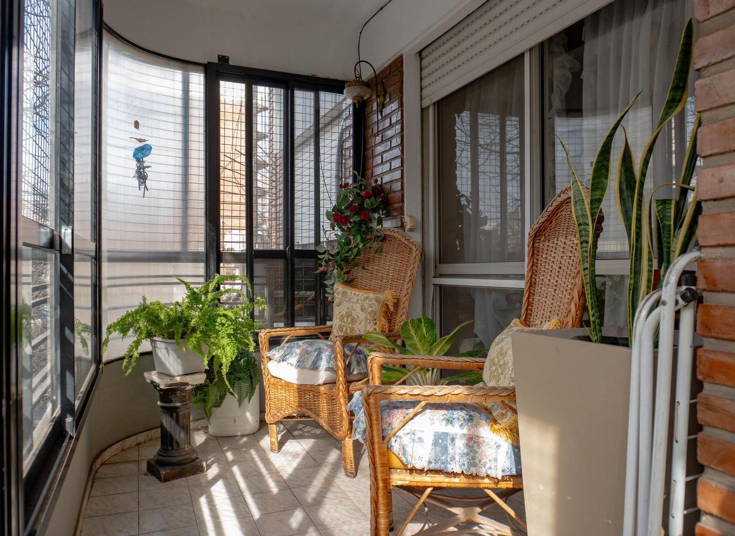 Foto de VENTA DEPARTAMENTO TRES DORMITORIOS CON COCHERA Y AMENITIES EN ABASTO, imagen 3