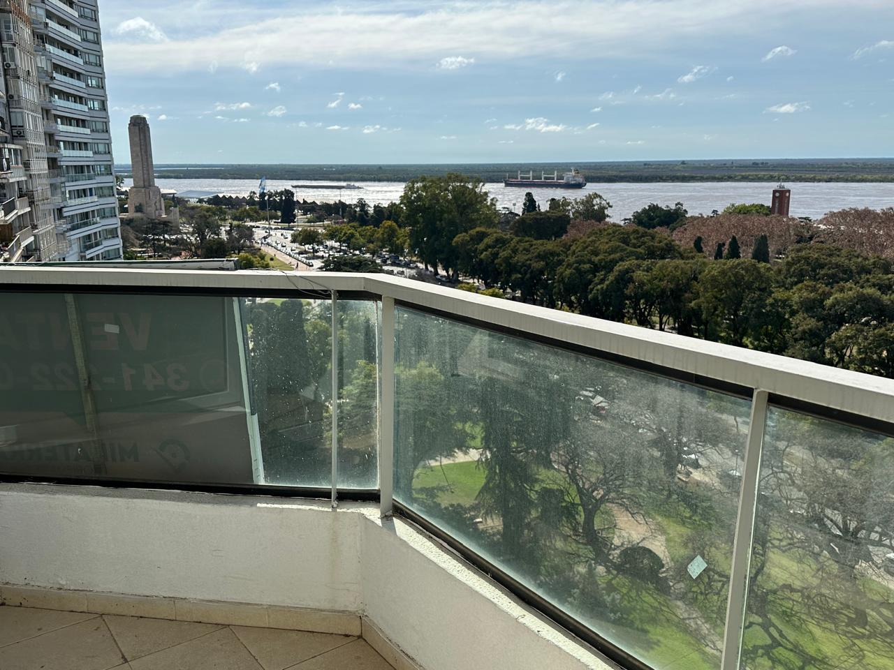 Foto de Venta departamento vista al rio despejada con cochera, imagen 2
