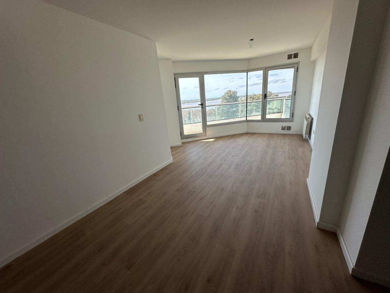 Foto de Venta departamento vista al rio despejada con cochera, imagen 4