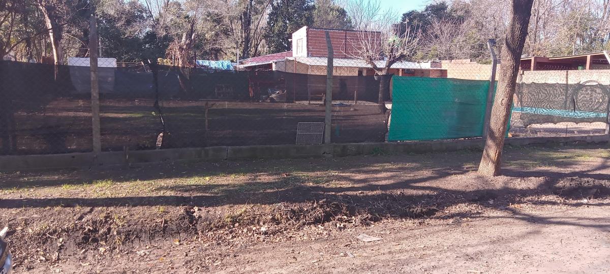 1 LOTE  UBICAD0 A 2 CUADRAS DE RUTA 8 SOBRE ASFALTO EN TORTUGUITAS 