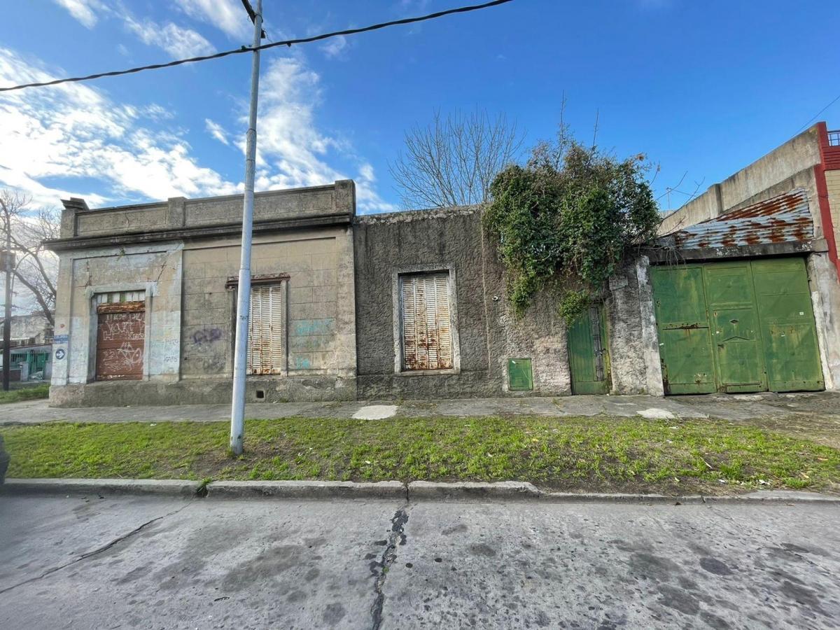 Lote en Venta - Excel. Esquina P/uso Comercial - Lanús 2