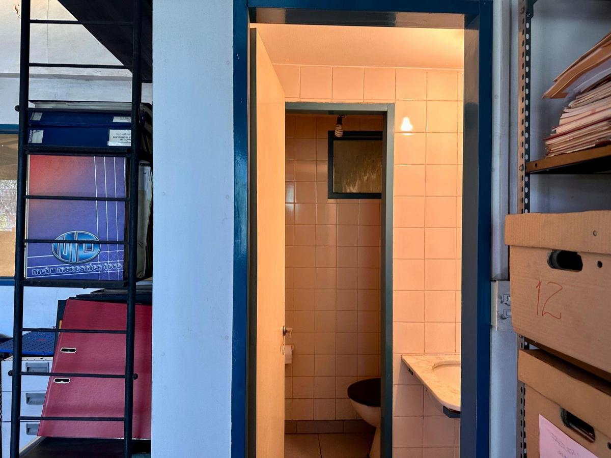 Venta Galpón con Gran Altura. 280 m². Nuevo Valor! 2