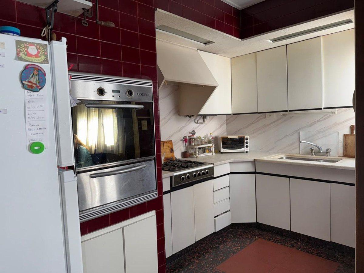 Venta PH 1°piso Fte. C/balcón y Trraza. - Lanus Oeste 3