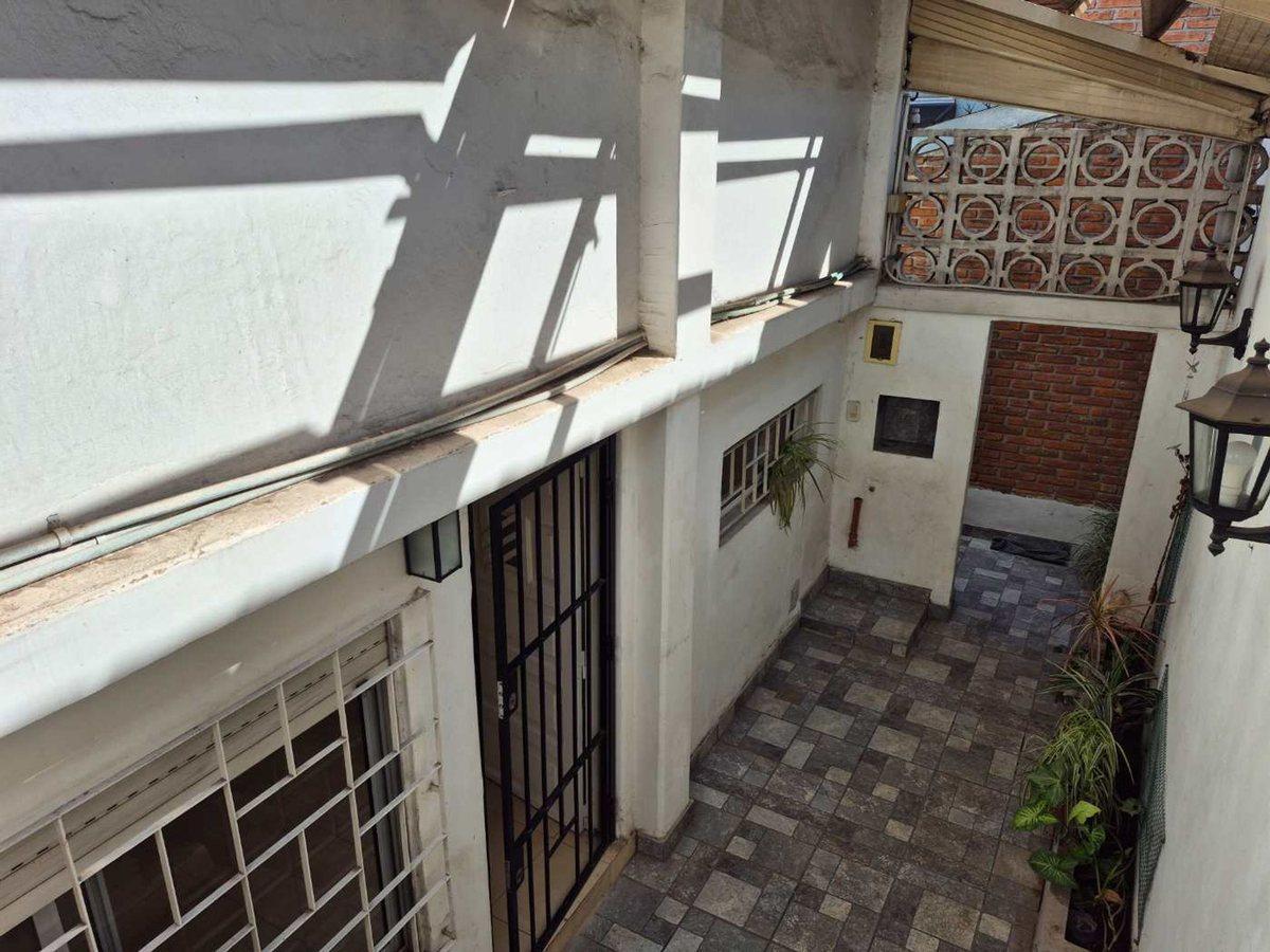 Casa/ph - 3 Amb Al Frente - Terraza - Patio - V. Alsina 5