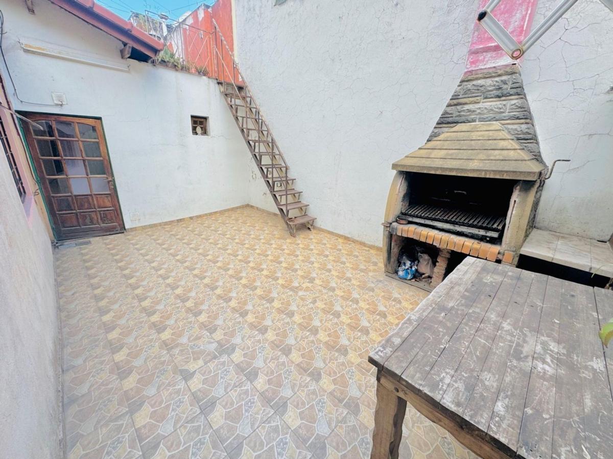 Casa Lote Propio con Galpón! 1