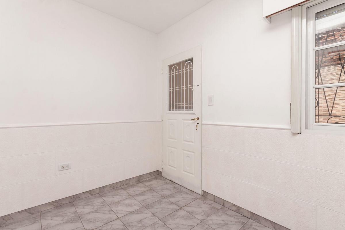 Triplex con Cochera y Patio en Lanus Oeste 5