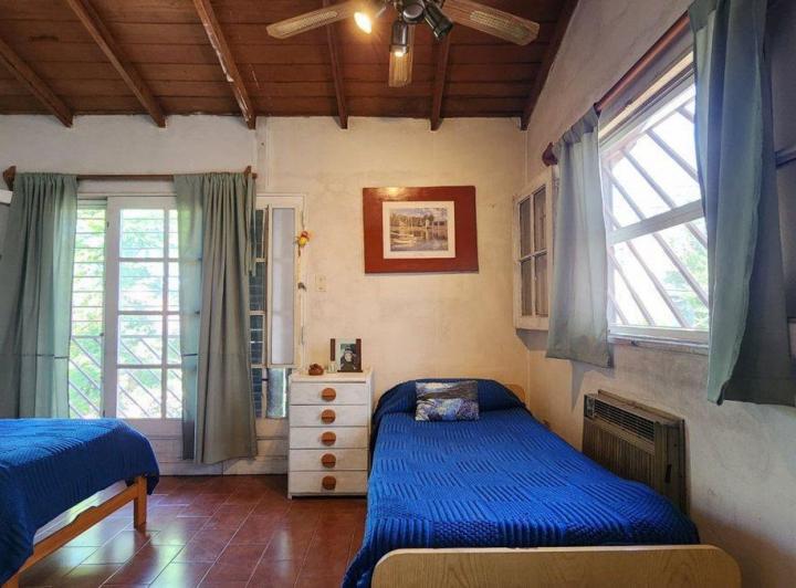 Casa 3 ambientes c/coch+galpón excelente ubicación 3