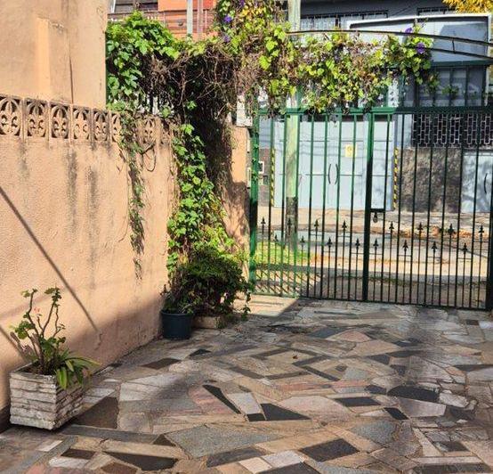 Venta de casa, mas dpto, ideal 2 Flias Lanus 3