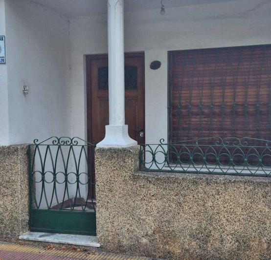 Venta de casa, mas dpto, ideal 2 Flias Lanus 2