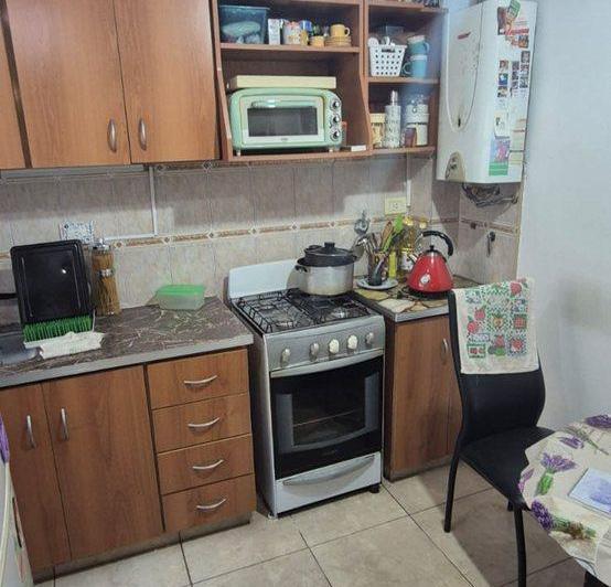 Venta  dpto 2 amplios amb, al fondo, con patio PB 1