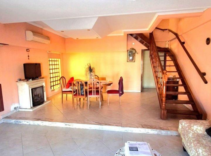 GRAN CASA EN LANUS OESTE 4 DORM+PARQUE+GARAGE 3