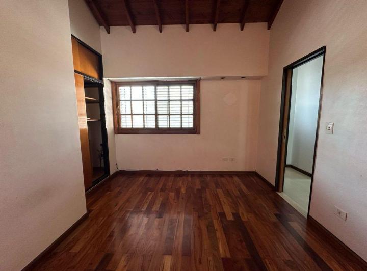 Venta Casa 7 amb con cochera y parque 3