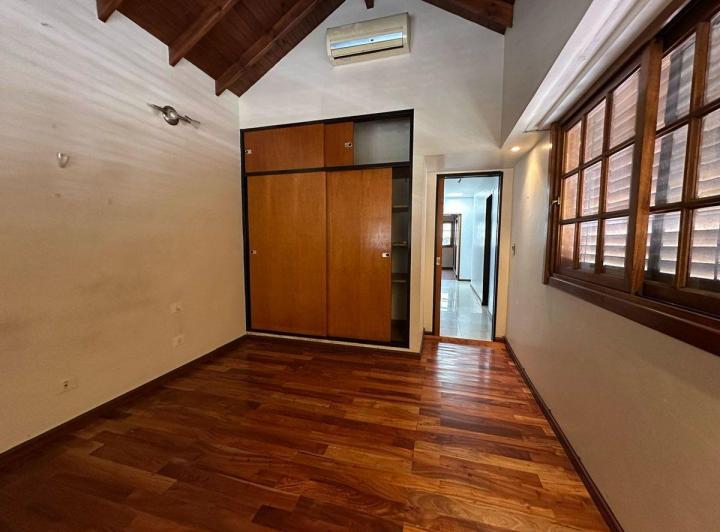 Venta Casa 7 amb con cochera y parque 5