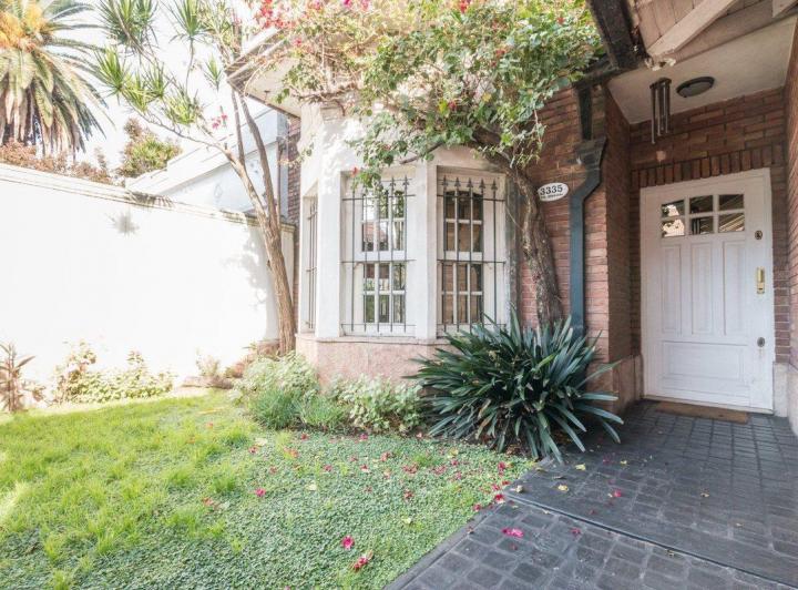 Venta casa 5 ambientes, cochera, gran parque. 2