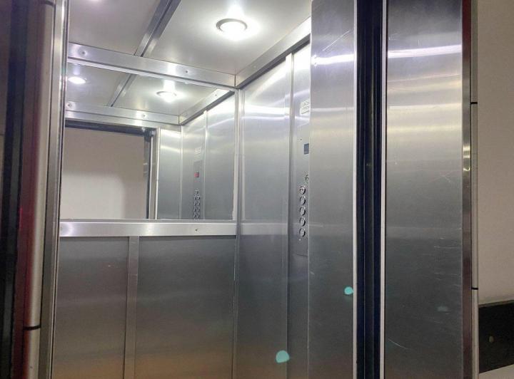 OPORTUNIDAD! VENTA DPTO.2AMB. C/COCHERA-BAULERA! 5