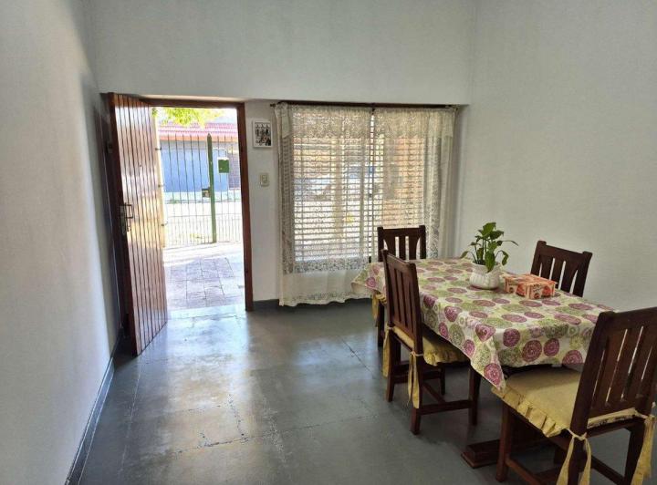 CASA/PH-3 AMB-COCHERA- GRAN PATIO -LAVADERO-ALSINA 2