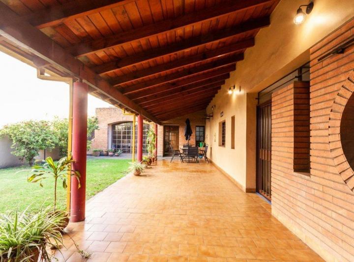 Venta PH tipo casa en 2 plantas c parque y quincho 4
