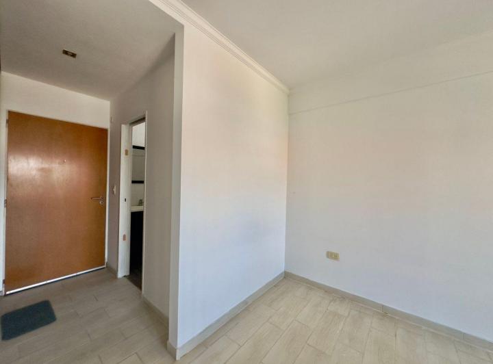 ALQUILER MONOAMBIENTE - BANFIELD OESTE 3