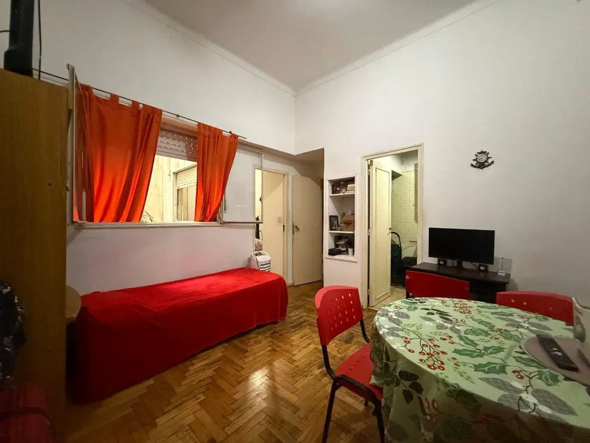 Depto 2 ambientes en venta en Recoleta 2