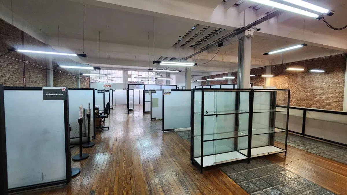 VENTA OFICINA COMERCIAL DE TRES PLANTAS EN CABA 3