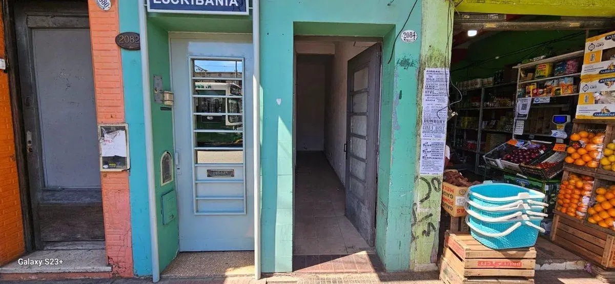OFICINA EN VENTA LANUS ESTE FRENTE A LA ESTACIÓN 2