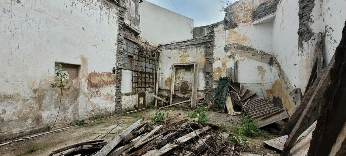 Lote terreno en Lanús Oeste - Excelente ubicación 4